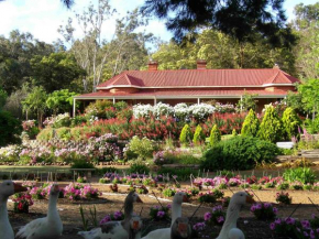 Ford House Bed & Breakfast